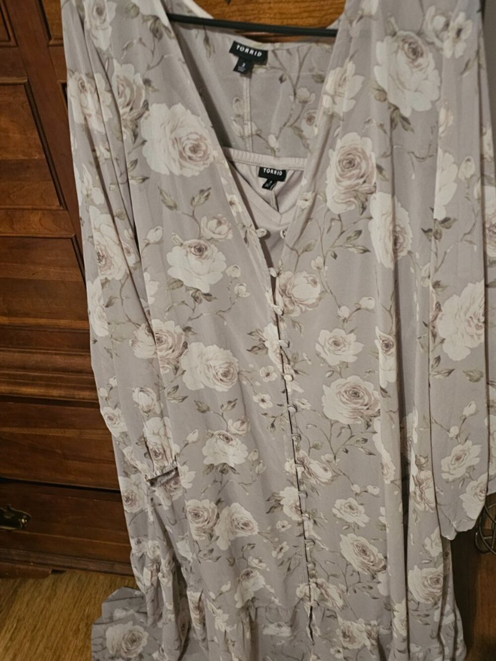 Plus Size - Picture 12 of 14